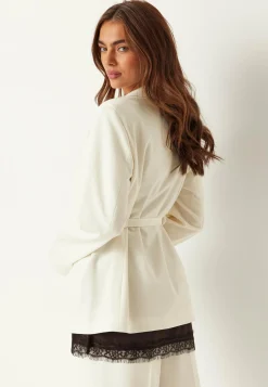 BUBBLEROOM Juhlableiserit|Rennot Bleiserit*Belt Detail Blazer