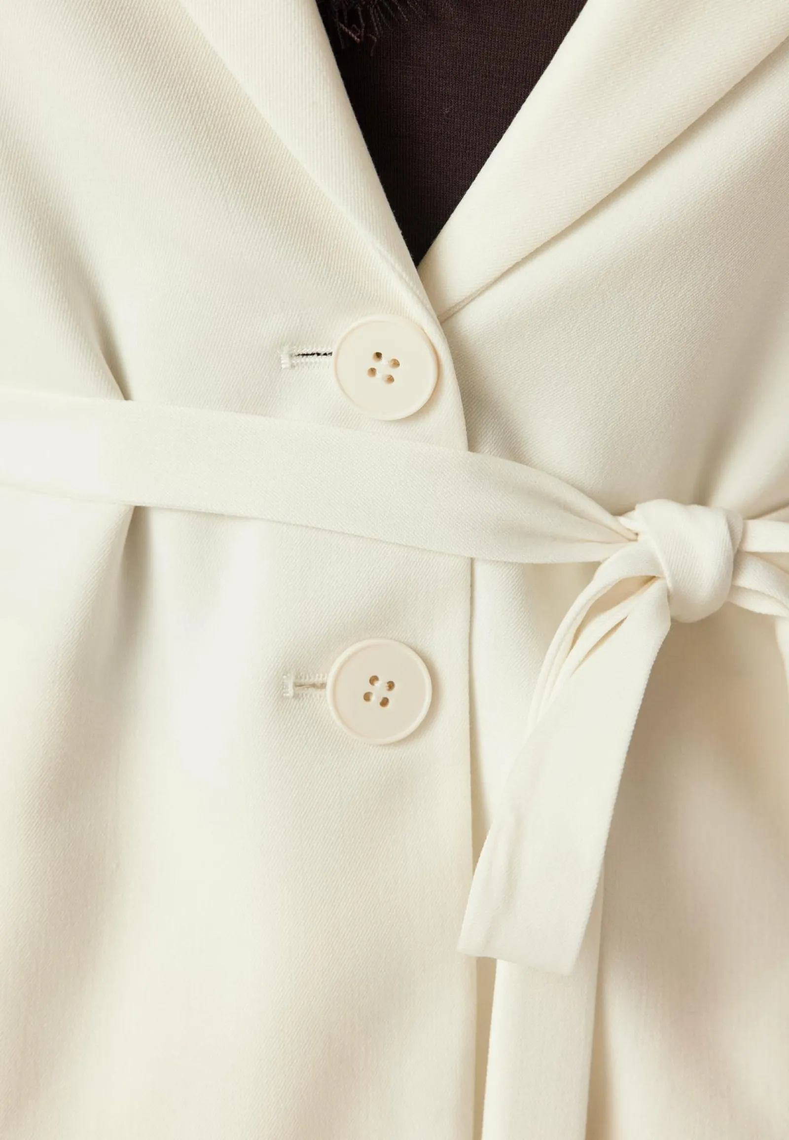 BUBBLEROOM Juhlableiserit|Rennot Bleiserit*Belt Detail Blazer