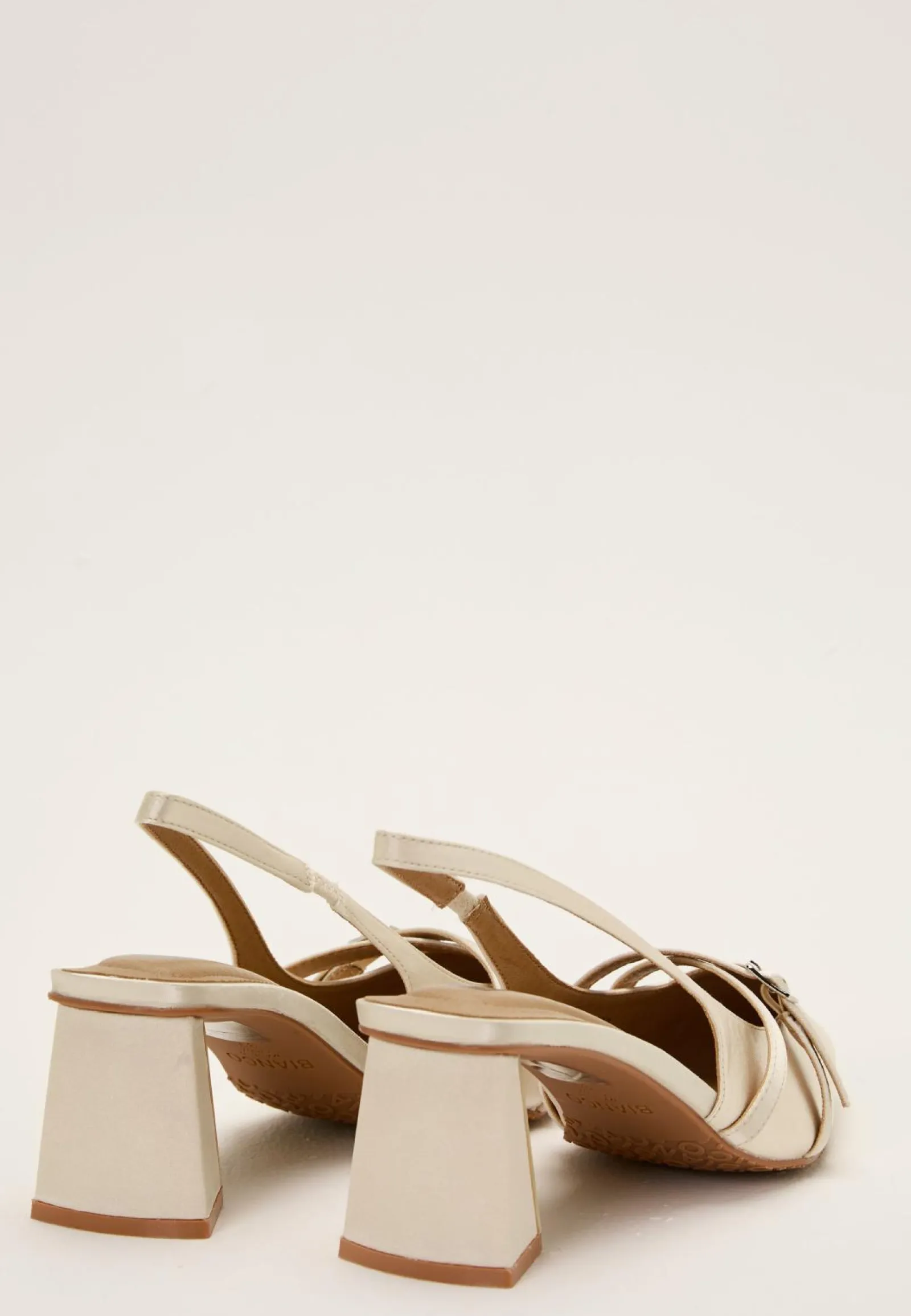 Bianco Avokkaat Avokantakaremillä|Korkokengät*Biamaralyn Buckle Slingback Satin