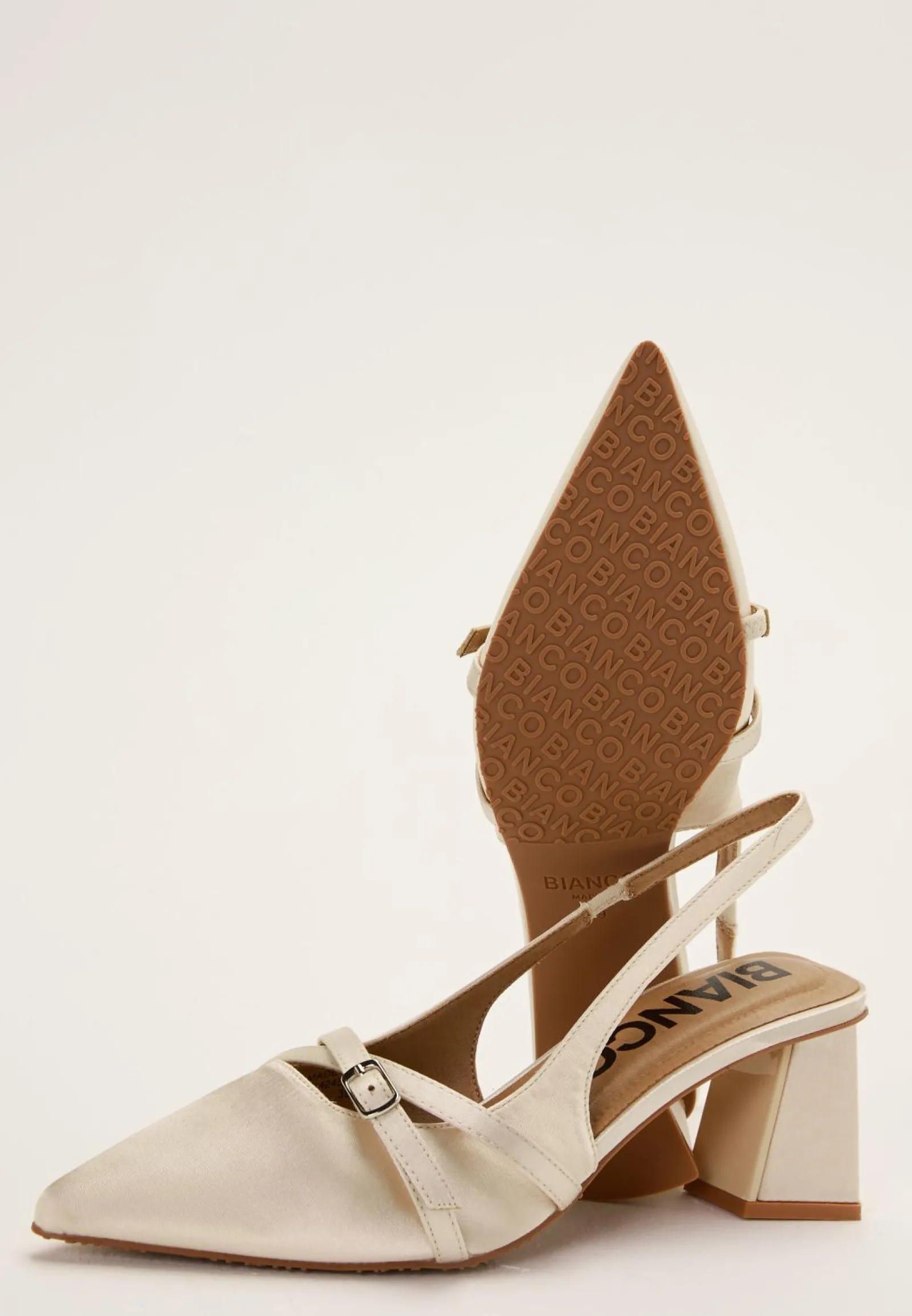 Bianco Avokkaat Avokantakaremillä|Korkokengät*Biamaralyn Buckle Slingback Satin