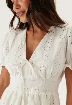 BUBBLEROOM Kesämekot|Minimekot*Broderie Anglaise Dress