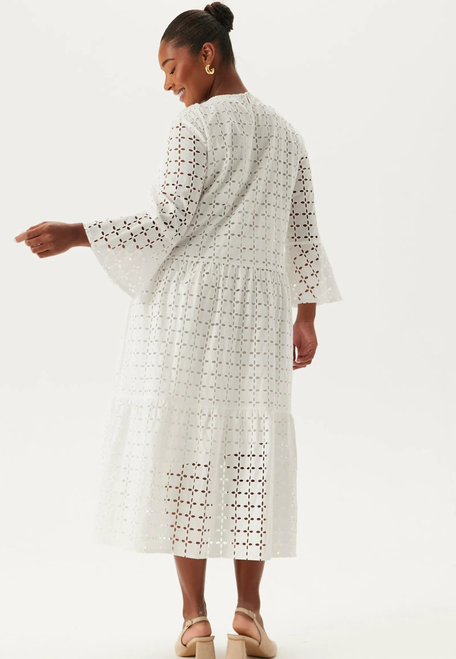 Happy Holly Kesämekot|Pitkähihaiset Mekot*Broderie Anglaise Round Neck Dress