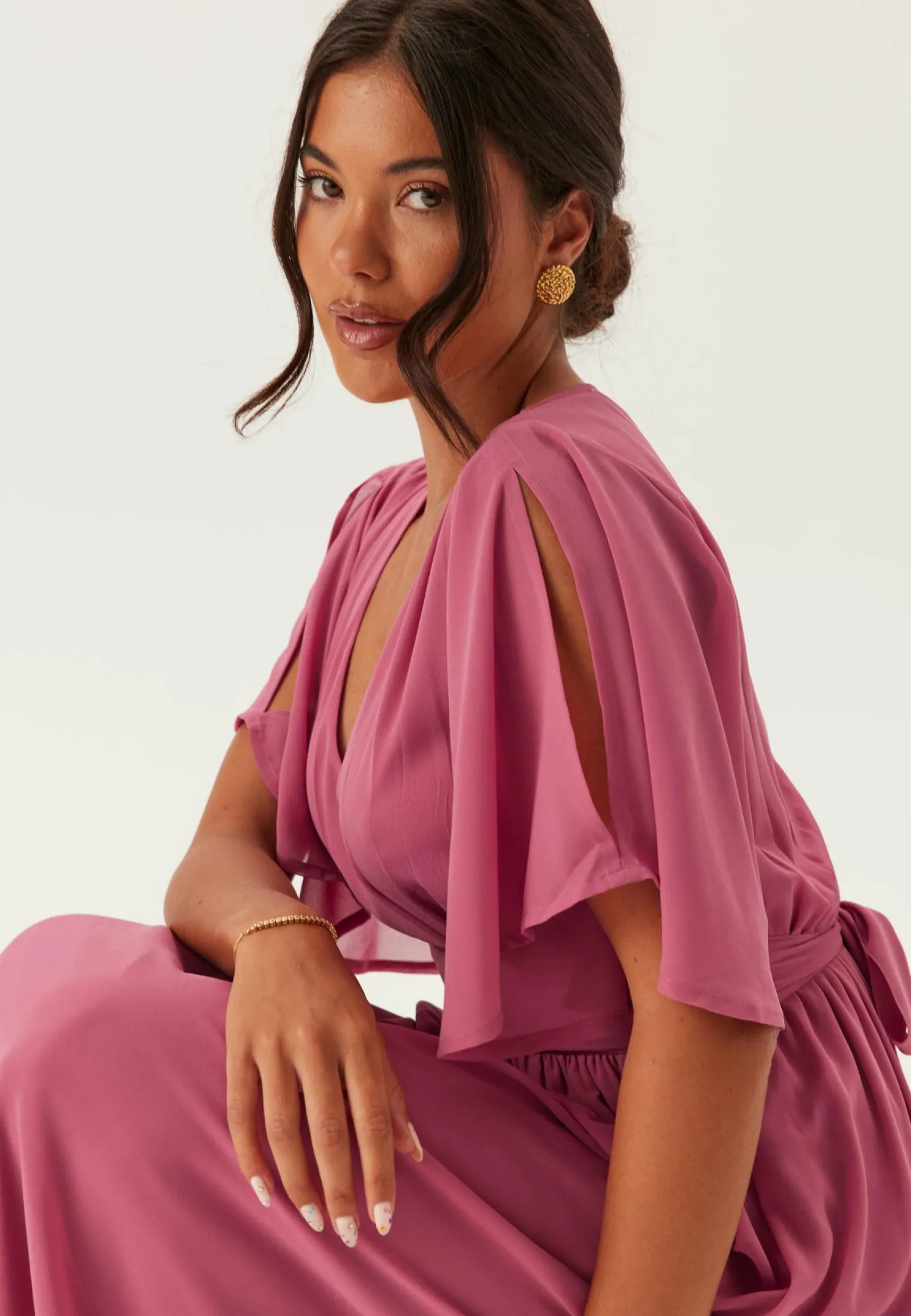 Bubbleroom Occasion Morsiusneitomekot|Vanhojentanssimekot*Butterfly Sleeve Chiffon Gown