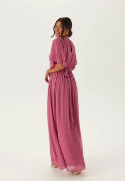 Bubbleroom Occasion Morsiusneitomekot|Vanhojentanssimekot*Butterfly Sleeve Chiffon Gown
