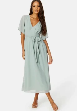 Bubbleroom Occasion Morsiusneitomekot|Midimekot*Butterfly Sleeve Midi Dress