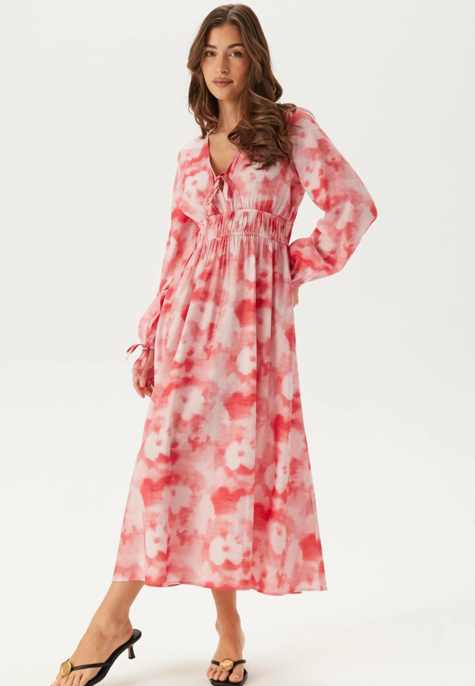 BUBBLEROOM Smokkimekot|Kukkakuosiset Ja Kuviolliset Mekot*CC V-neck Viscose Strap L/S Dress