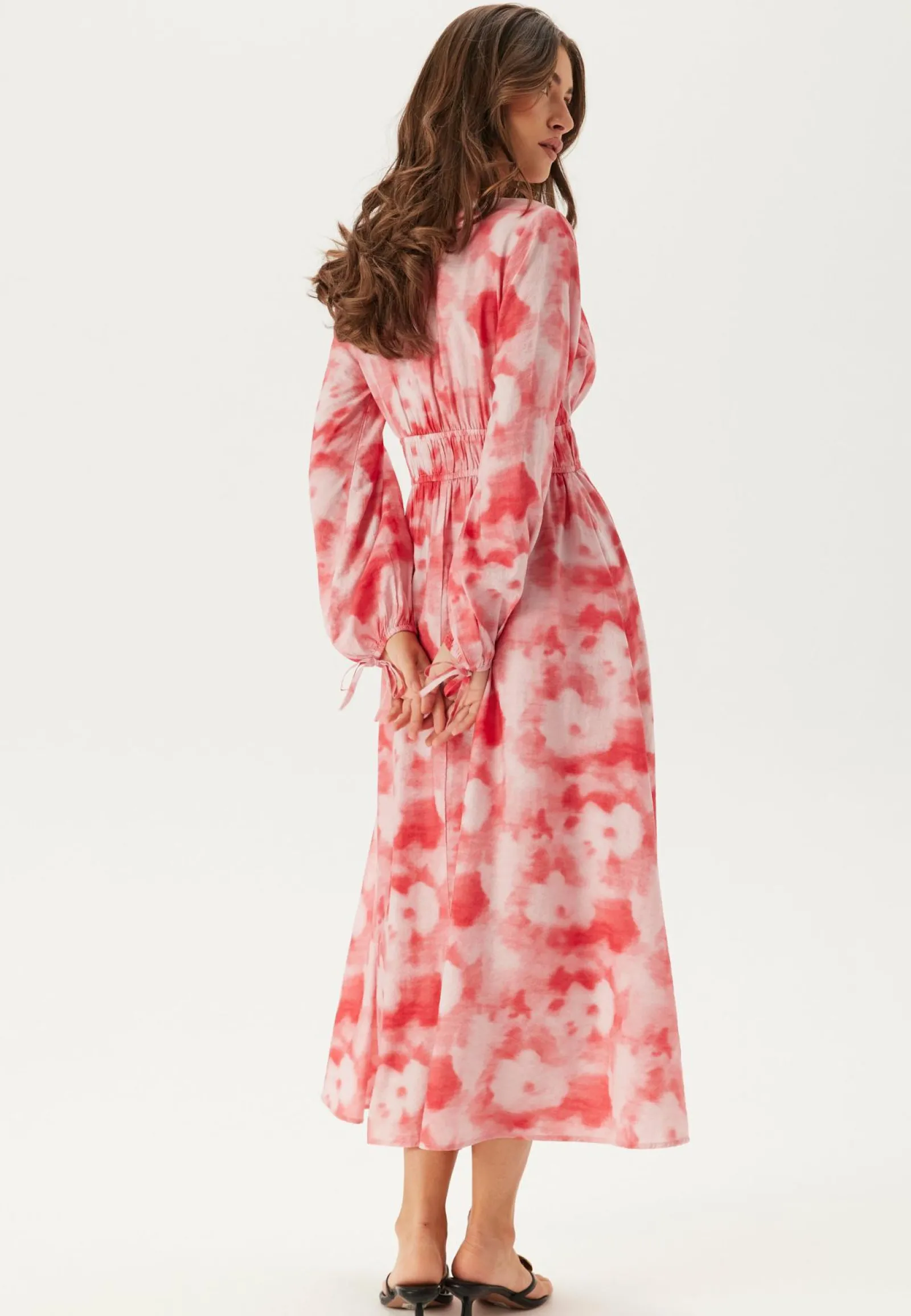 BUBBLEROOM Smokkimekot|Kukkakuosiset Ja Kuviolliset Mekot*CC V-neck Viscose Strap L/S Dress