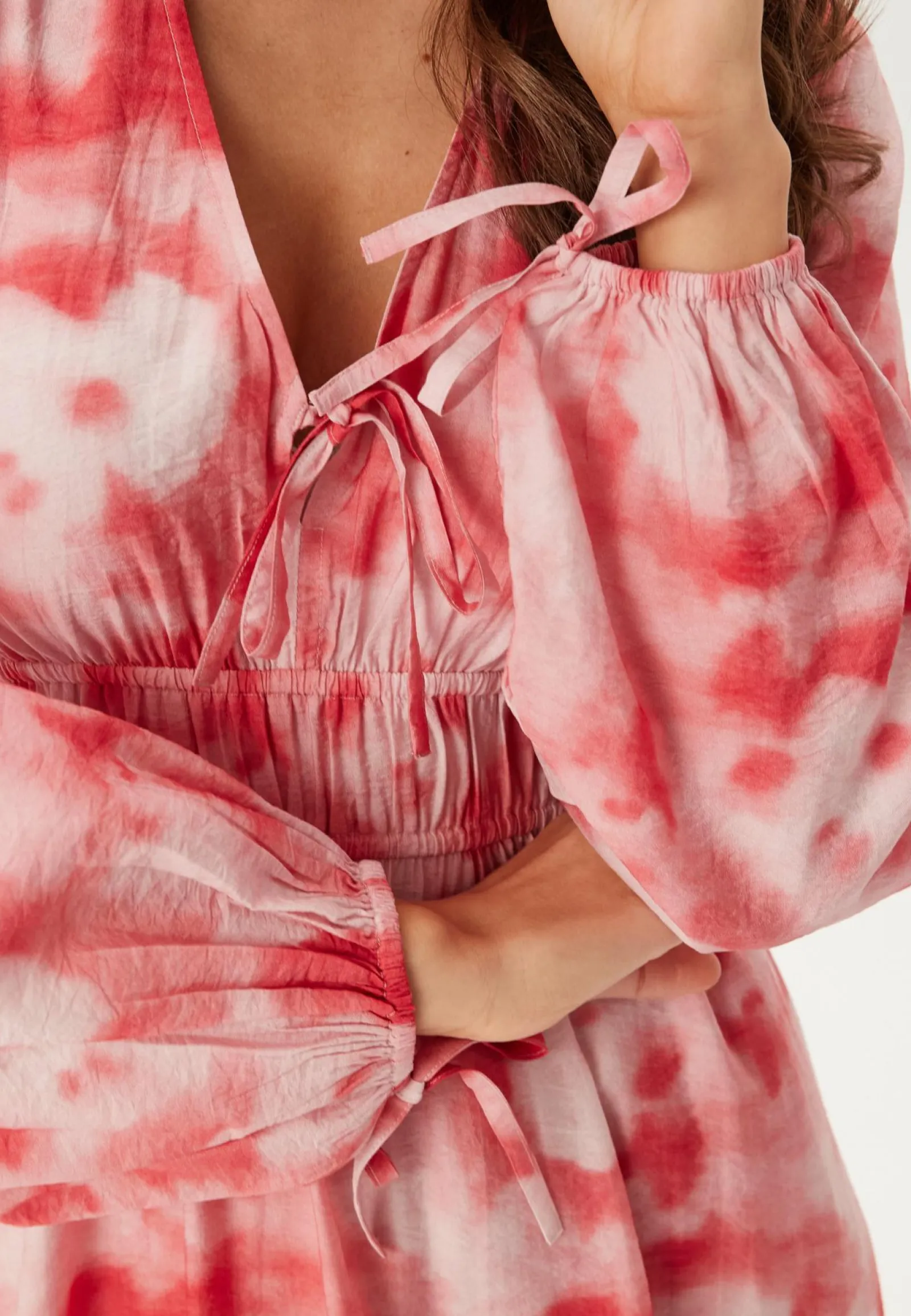 BUBBLEROOM Smokkimekot|Kukkakuosiset Ja Kuviolliset Mekot*CC V-neck Viscose Strap L/S Dress