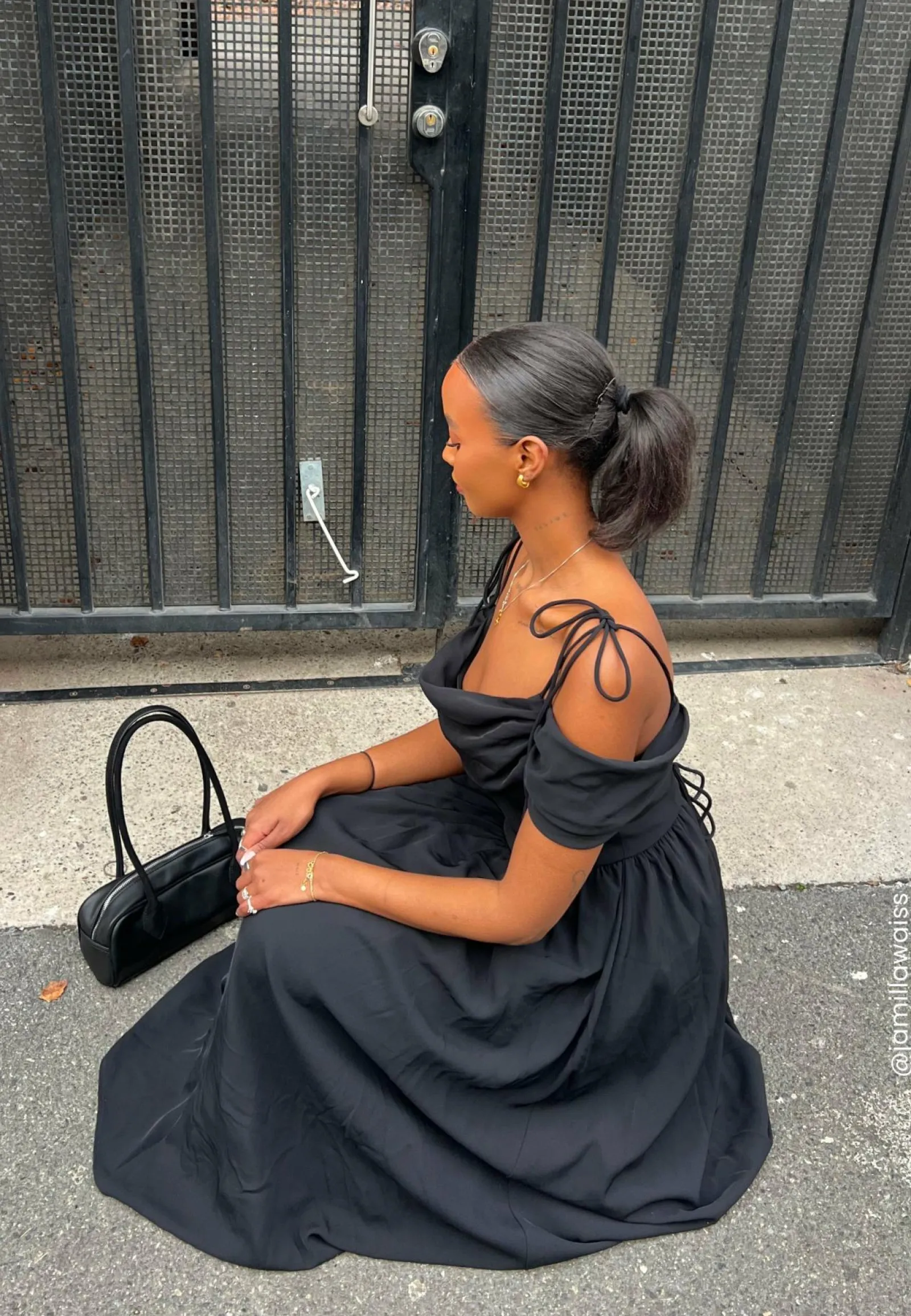 Bubbleroom Occasion Uudenvuoden Mekot|Iltapuvut*Draped Off Shoulder Corset Midi Dress