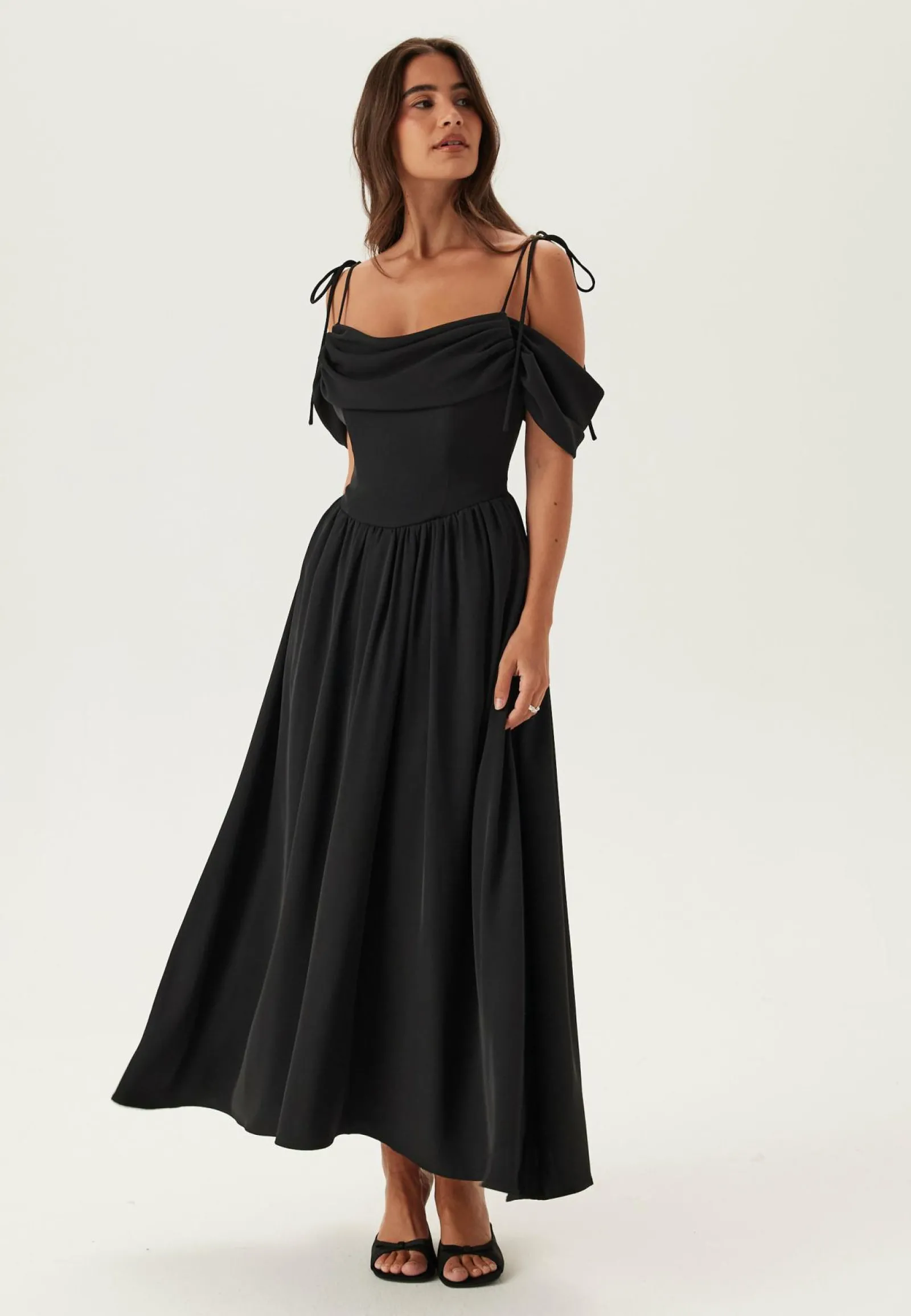 Bubbleroom Occasion Uudenvuoden Mekot|Iltapuvut*Draped Off Shoulder Corset Midi Dress