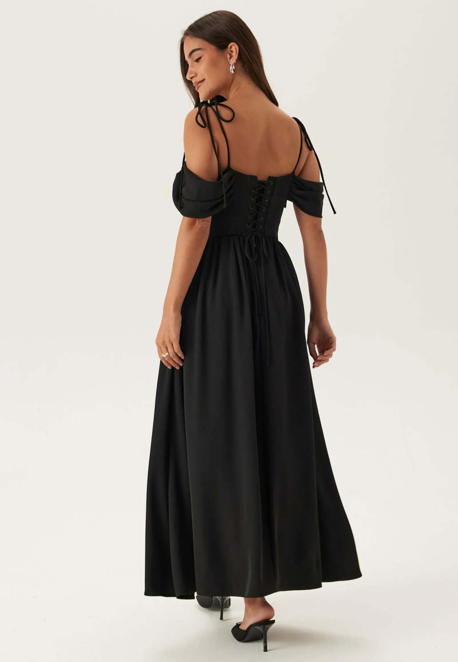 Bubbleroom Occasion Uudenvuoden Mekot|Iltapuvut*Draped Off Shoulder Corset Midi Dress