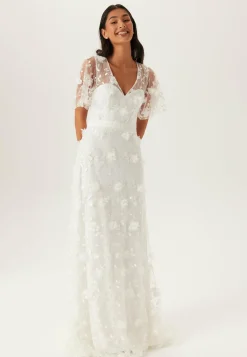 Bubbleroom Occasion Häämekot*Embroidered Floral Wedding Gown