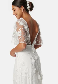 Bubbleroom Occasion Häämekot*Embroidered Floral Wedding Gown