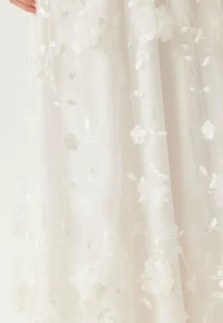 Bubbleroom Occasion Häämekot*Embroidered Floral Wedding Gown