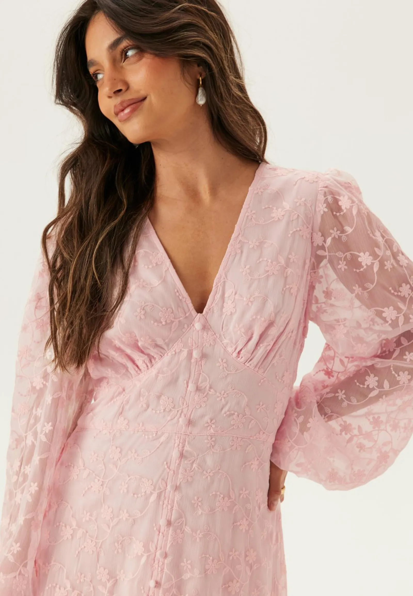 Bubbleroom Occasion Juhlamekot|Kesämekot*Embroidered Midi Dress