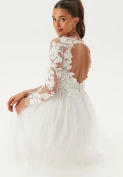 Bubbleroom Occasion Häämekot*Floral Embroidered Tulle Wedding Gown