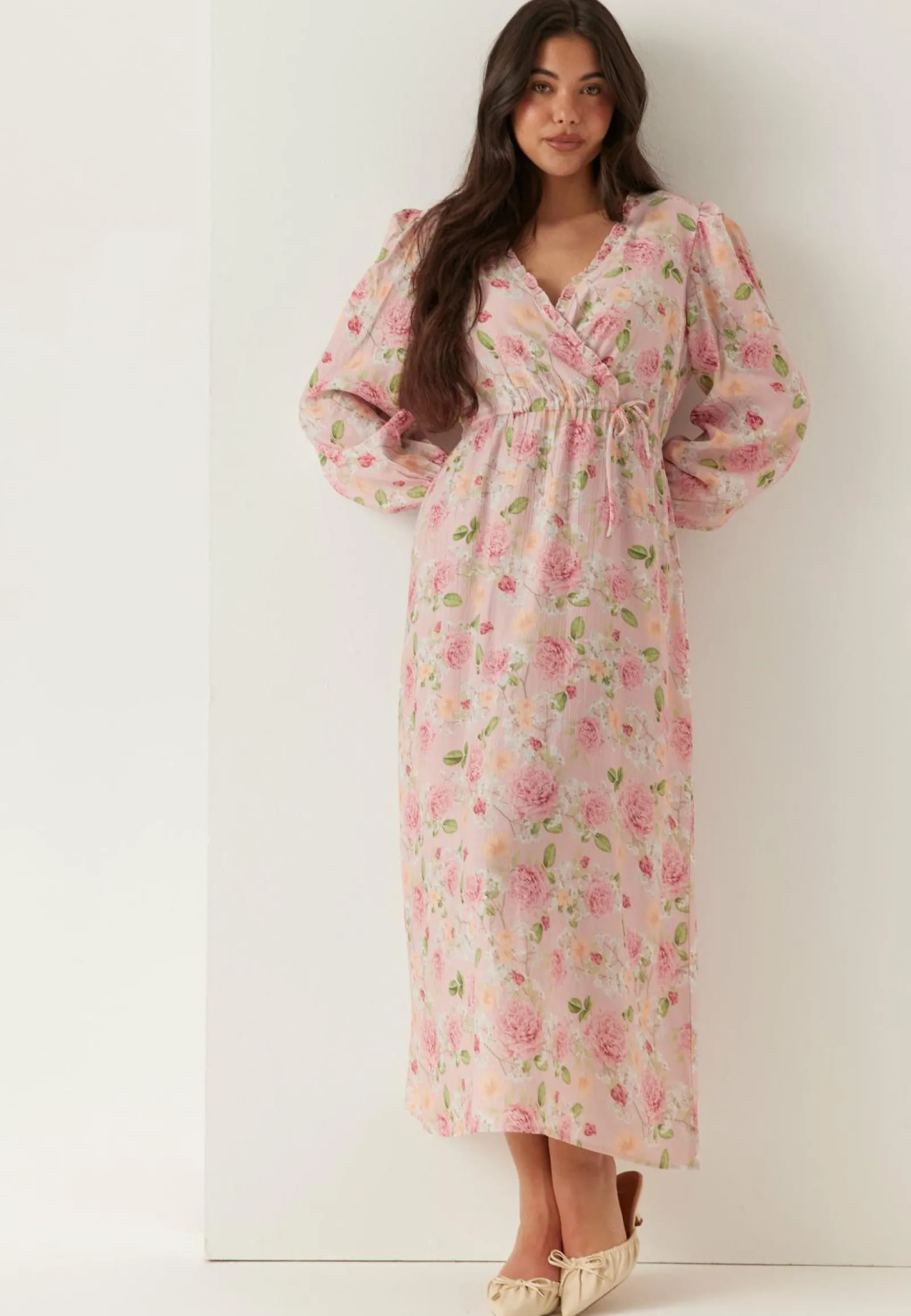 BUBBLEROOM Kukkakuosiset Ja Kuviolliset Mekot|Kietaisumekot*Flowy Maxi Dress