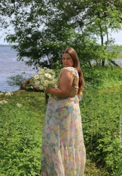 Bubbleroom Occasion Röyhelömekot|Morsiusneitomekot*Frill Tie Back Maxi Dress