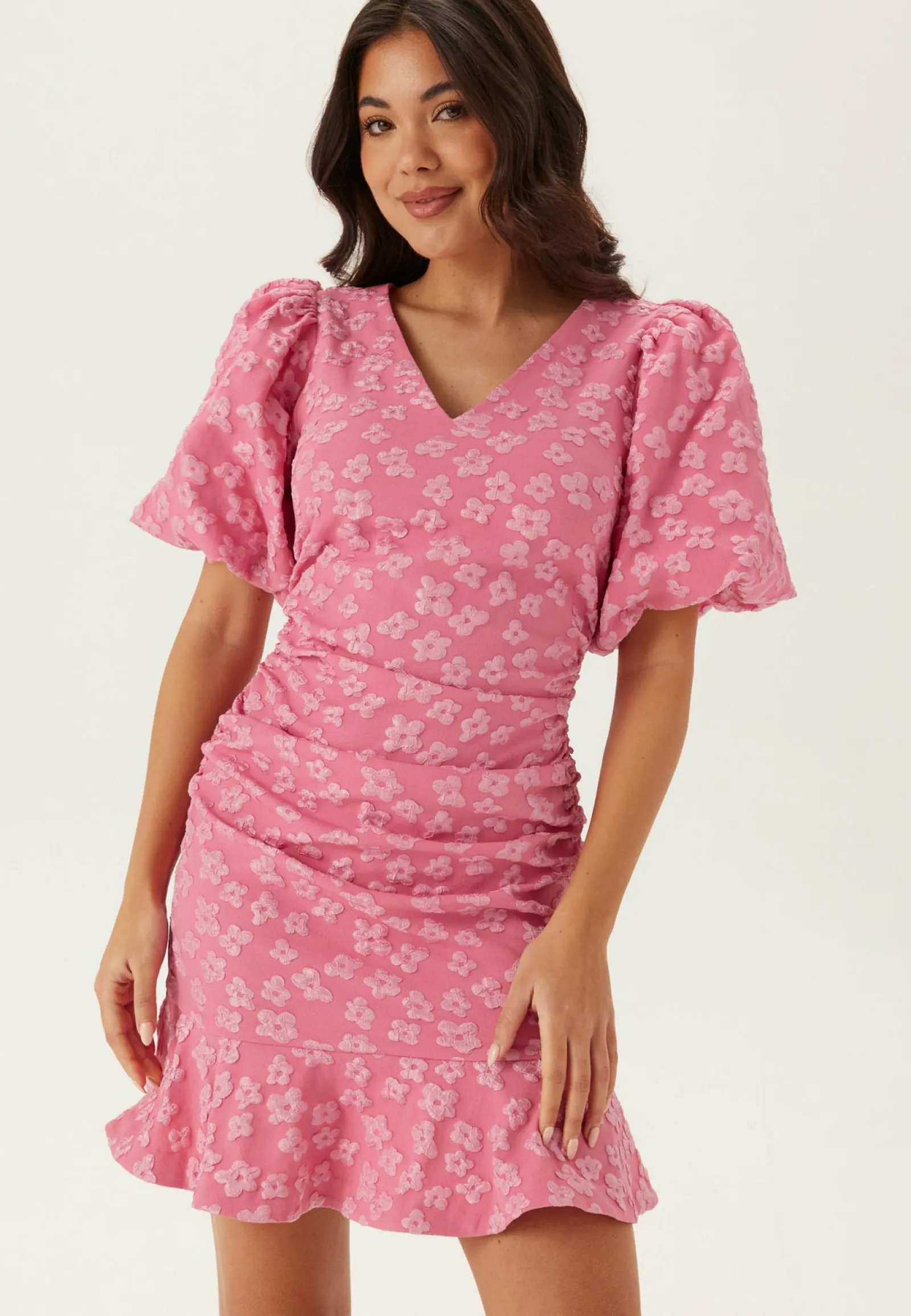 Bubbleroom Occasion Puhvihihalliset Mekot|Kesämekot*Jacquard Flounce Short Dress