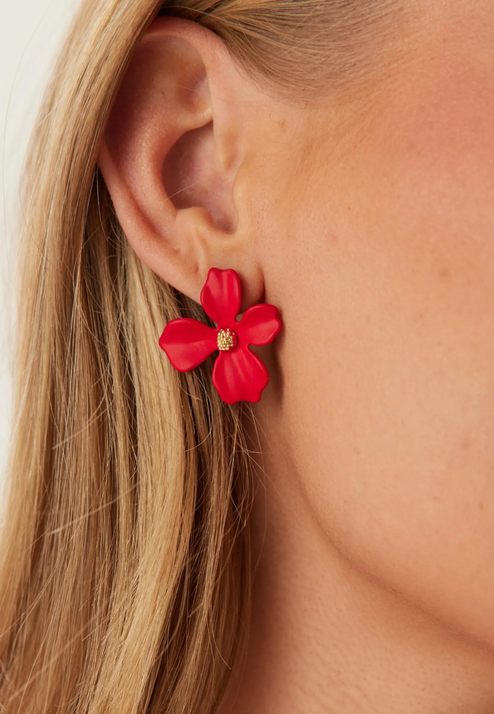 BY JOLIMA Korvakorut*Lilly Flower Earring