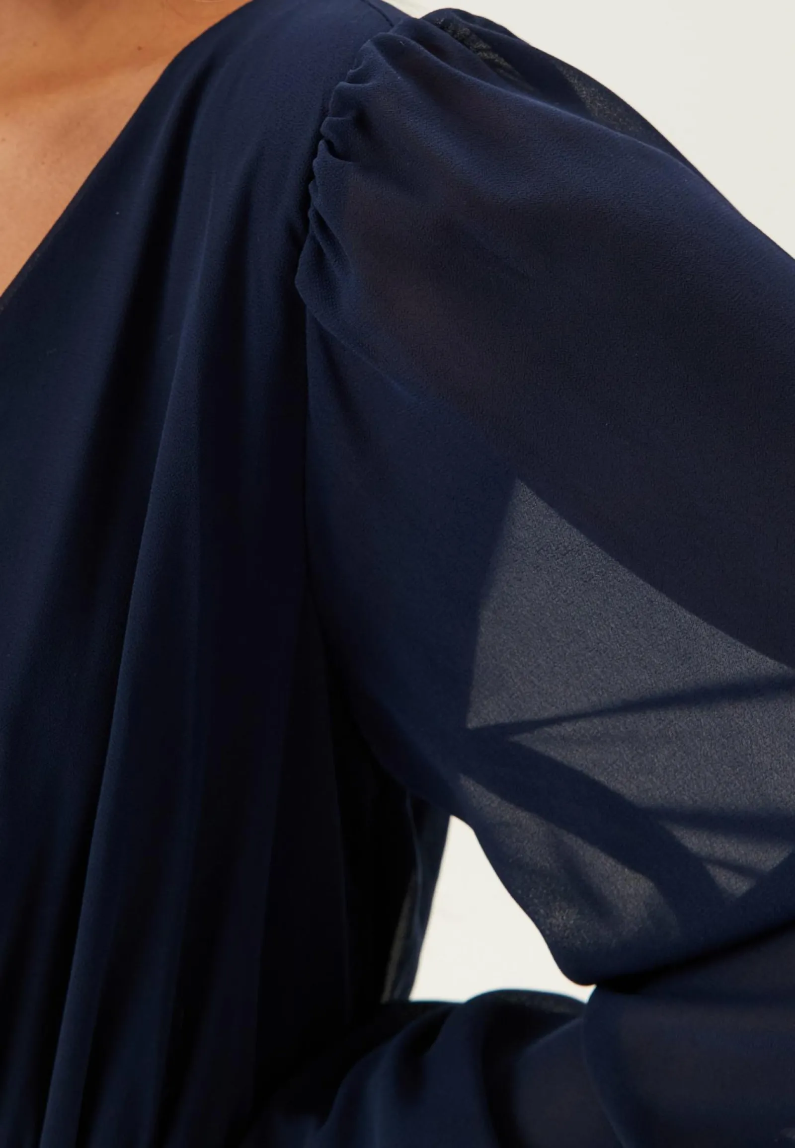 Goddiva Morsiusneitomekot|Juhlamekot*Long Sleeve Tiered Maxi Dress