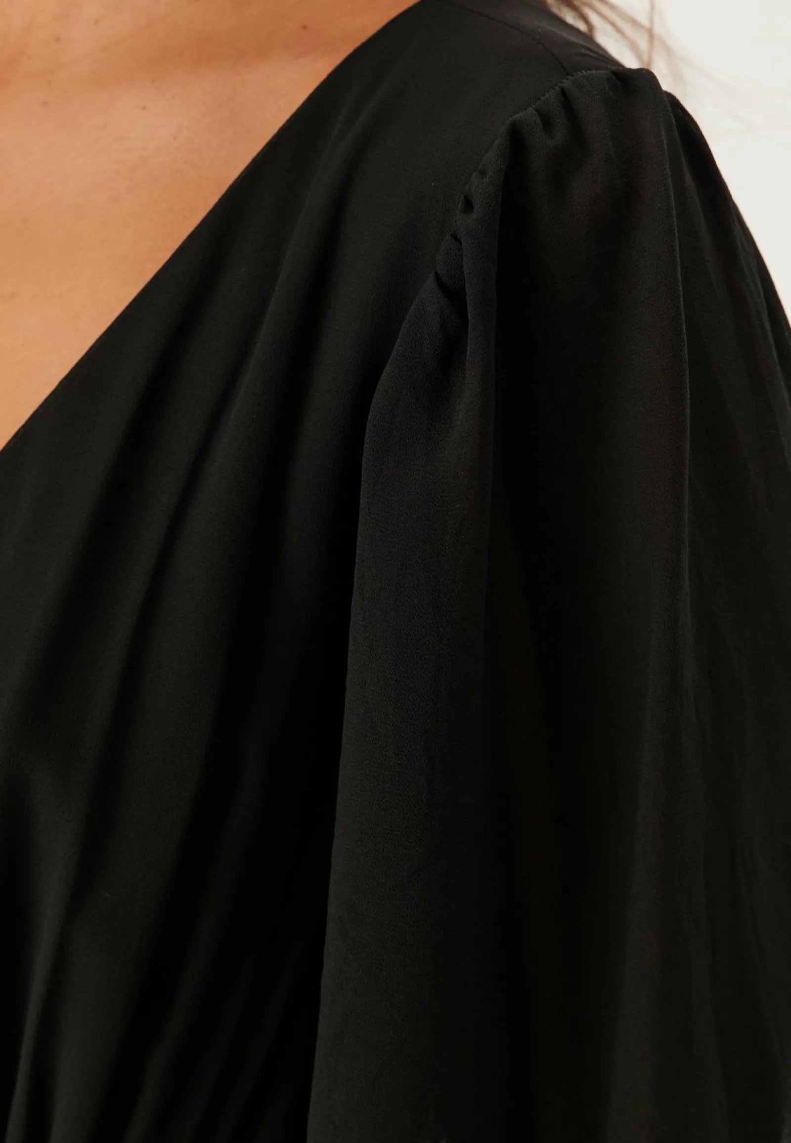 Goddiva Morsiusneitomekot|Juhlamekot*Long Sleeve Tiered Maxi Dress