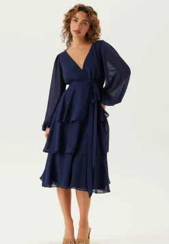 Goddiva Smokkimekot|Juhlamekot*Long Sleeve Tiered Midi Dress