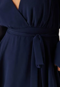 Goddiva Smokkimekot|Juhlamekot*Long Sleeve Tiered Midi Dress