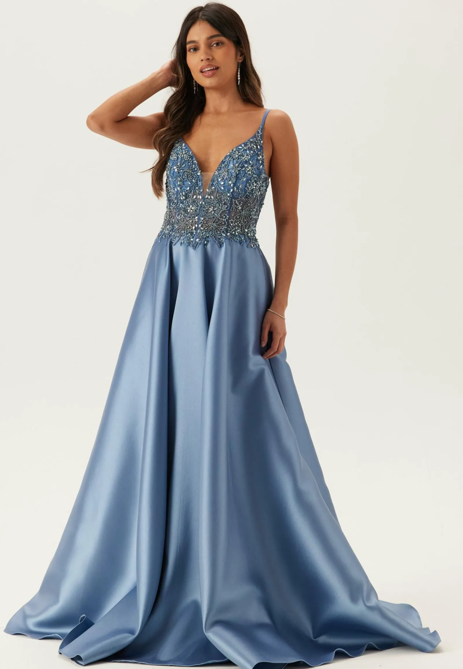 Christian Koehlert Morsiusneitomekot|Vanhojentanssimekot*Mikado Evening Dress