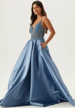 Christian Koehlert Morsiusneitomekot|Vanhojentanssimekot*Mikado Evening Dress