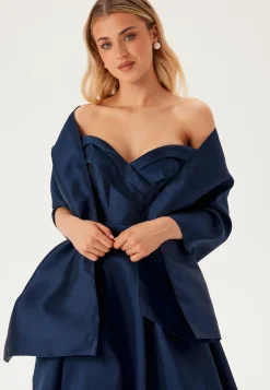 Christian Koehlert Vanhojentanssimekot|Juhlapuvut*Mikado Evening Dress With Carmen Sleeves