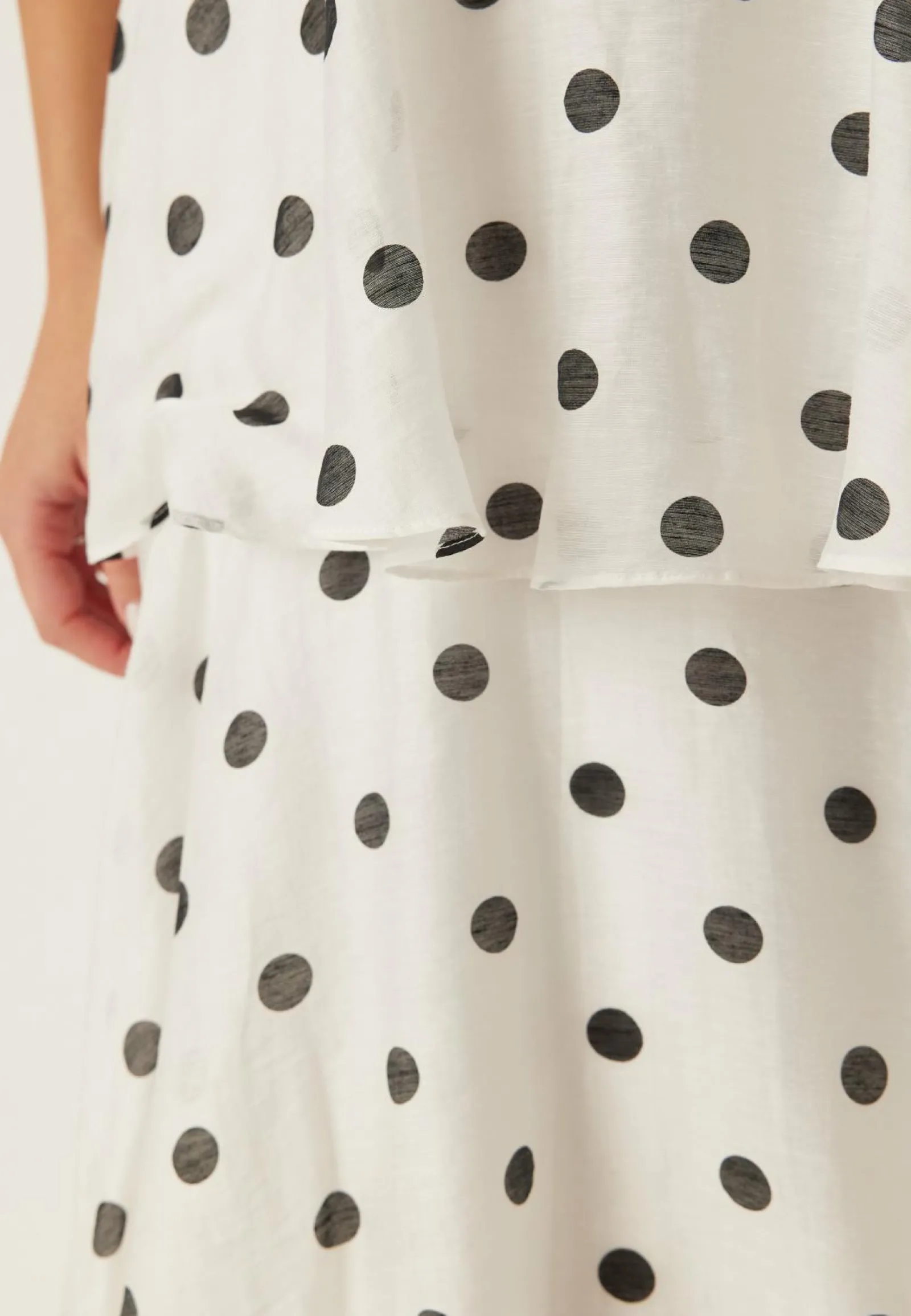 FOREVER NEW Juhlamekot|Pilkulliset Mekot*Monroe Tier Halter Midi Dress