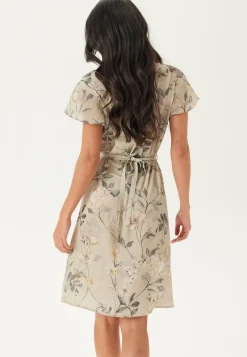 Ida Sjöstedt Kukkakuosiset Ja Kuviolliset Mekot|Kesämekot*Nadia Dress