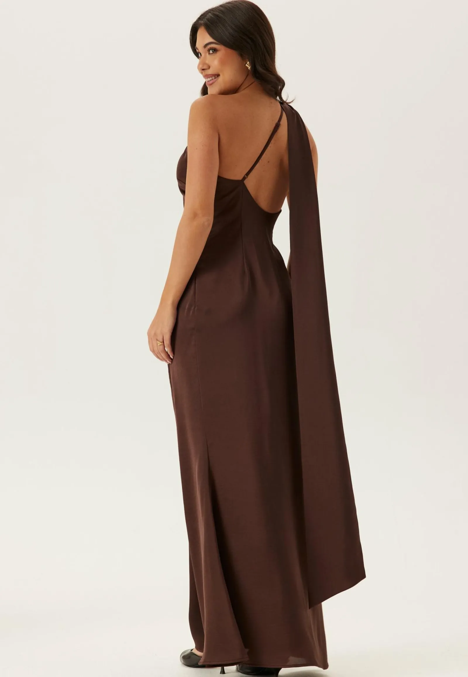 Bubbleroom Occasion Morsiusneitomekot|Juhlamekot*One Shoulder Scarf Satin Gown