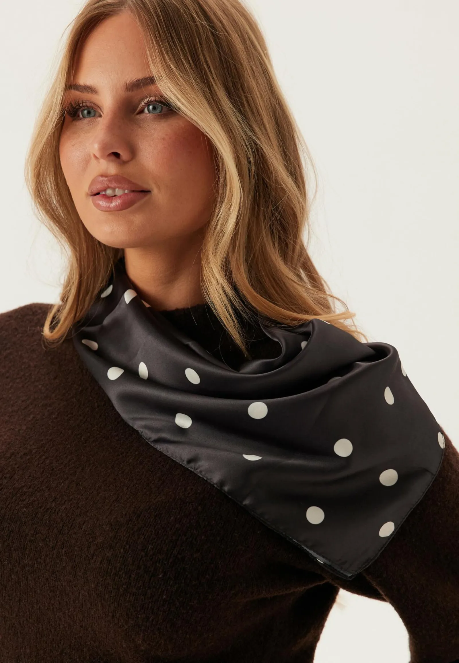 Pieces Huivit Ja Shaallit|Hiusasusteet*Pcdonnie Square Scarf