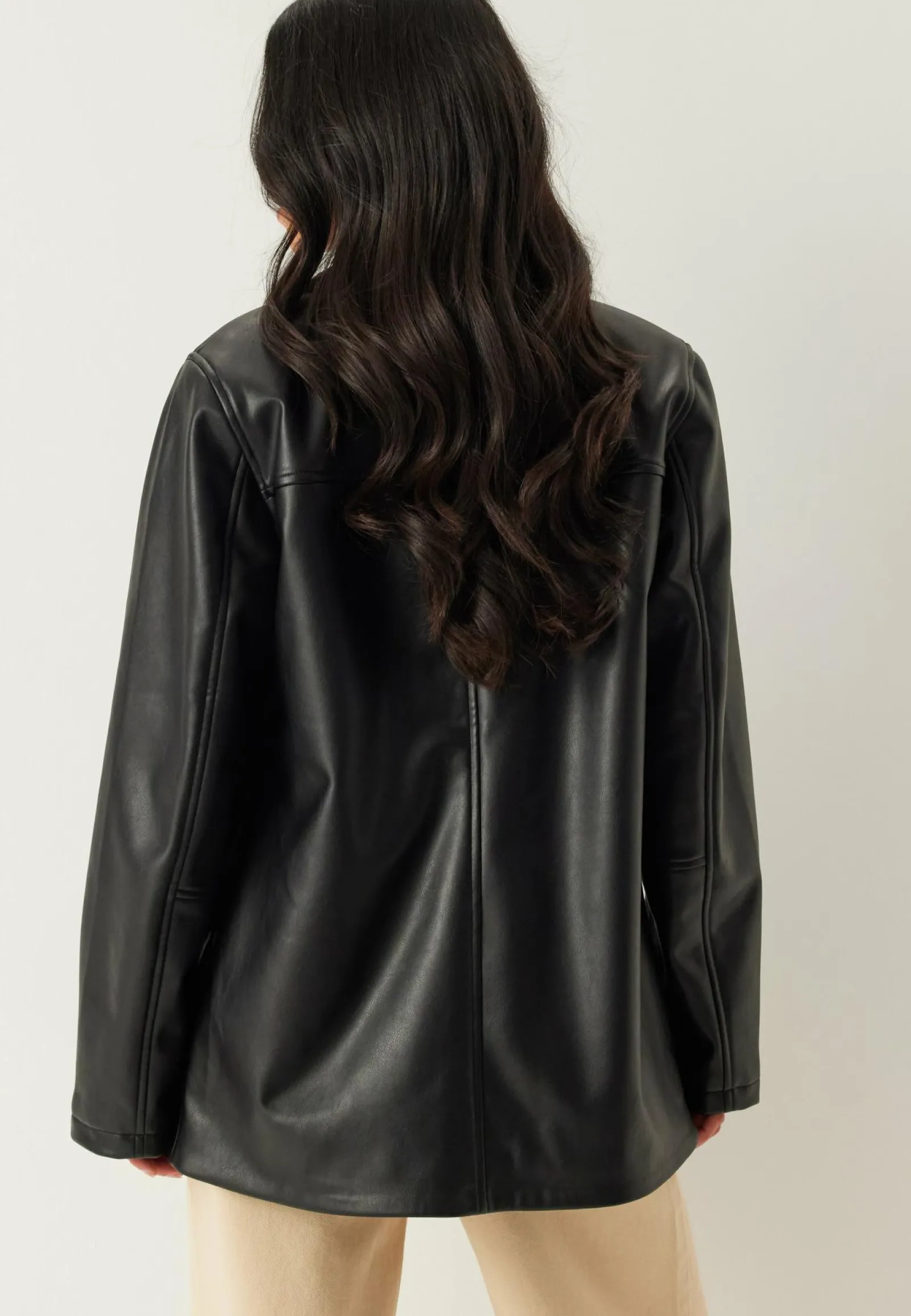 BUBBLEROOM Ylisuurikokoiset Bleiserit|Rennot Bleiserit*PU Blazer Jacket