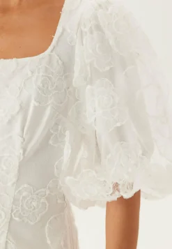 Bubbleroom Occasion Puhvihihalliset Mekot|Kesämekot*Puff Sleeve Embroidered Dress