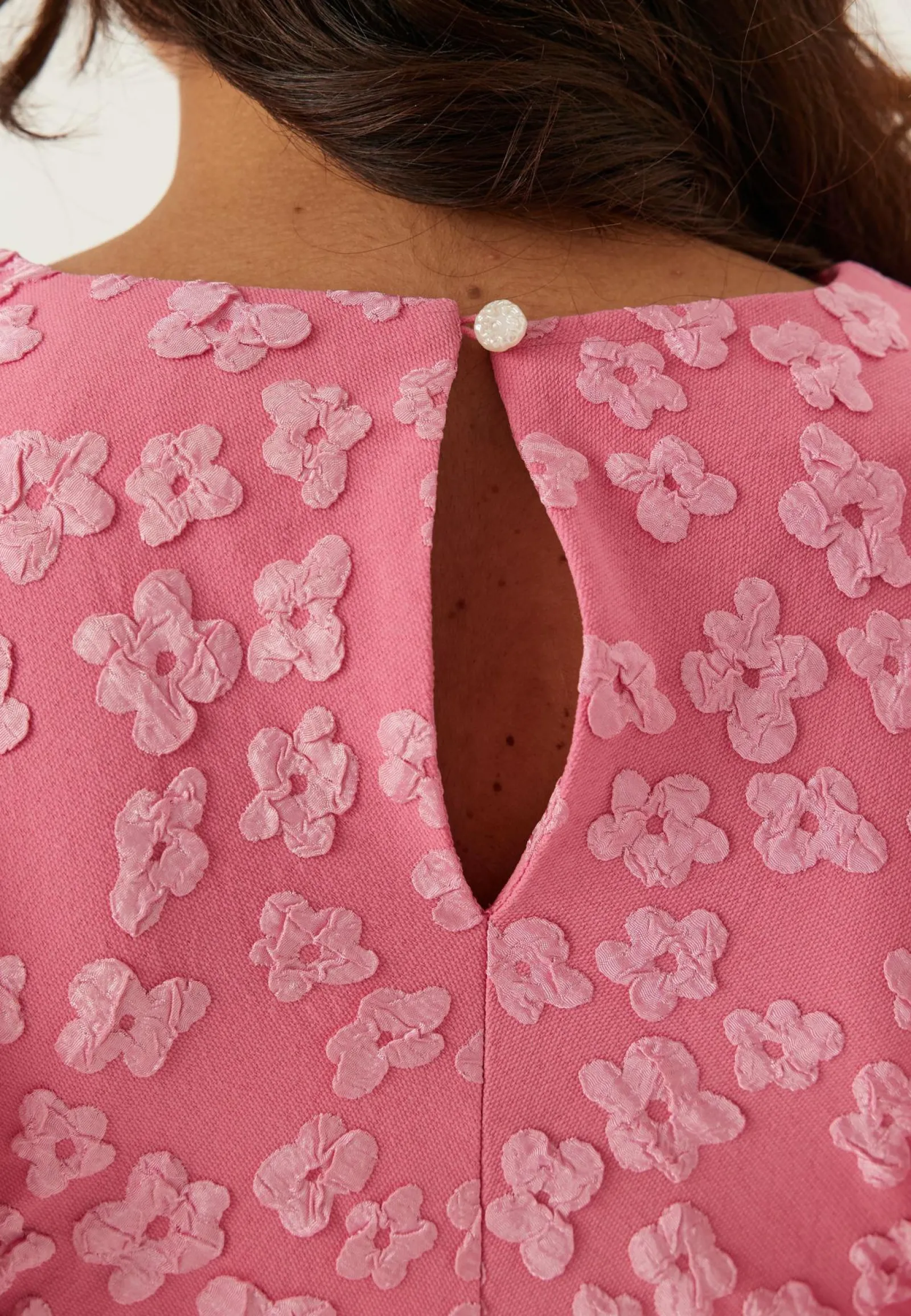 Bubbleroom Occasion Juhlamekot|Puhvihihalliset Mekot*Puff Sleeve Jacquard Midi Dress