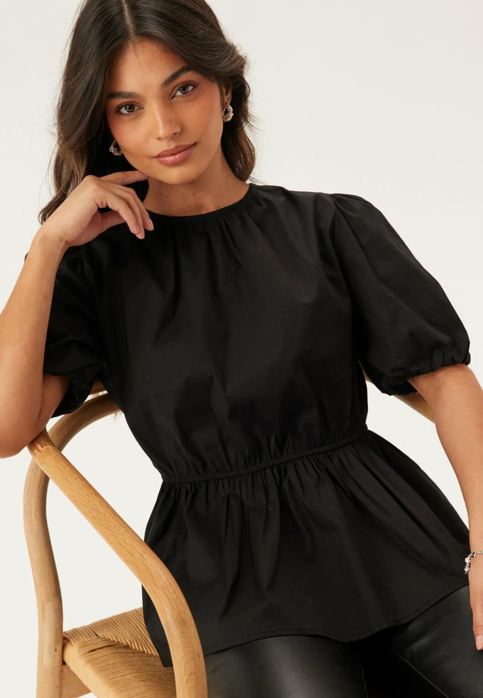 BUBBLEROOM Yksiväriset Puserot Ja Paidat|Röyhelöpuserot*Puff Sleeve Peplum Blouse