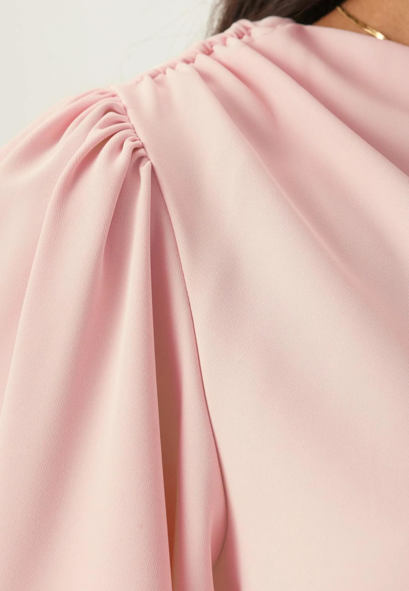 Bubbleroom Occasion Morsiusneitomekot|Yksiolkaimiset Mekot*Ruched One Shoulder Gown