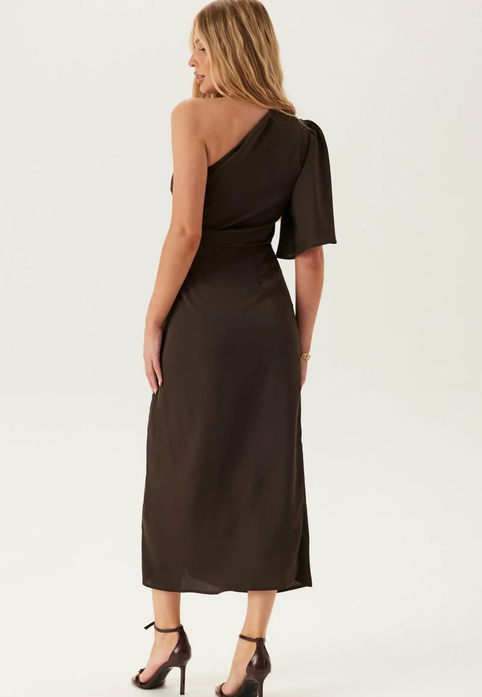 Bubbleroom Occasion Morsiusneitomekot|Juhlamekot*Ruched One Shoulder Midi Dress