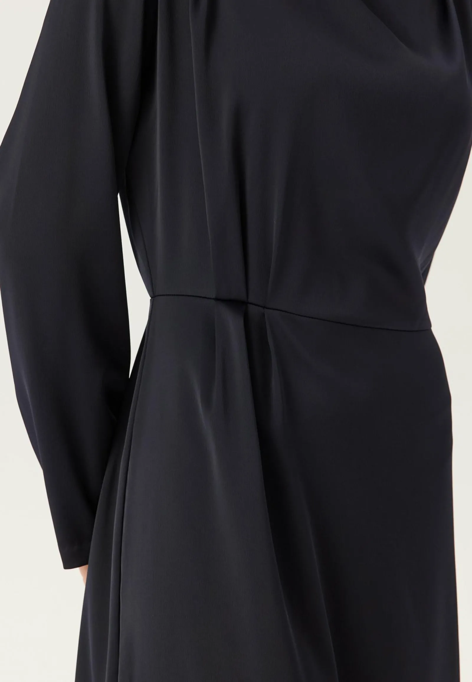 Bubbleroom Occasion Satiinimekot|Juhlam Ekot*Satin Cowl Neck Midi Dress