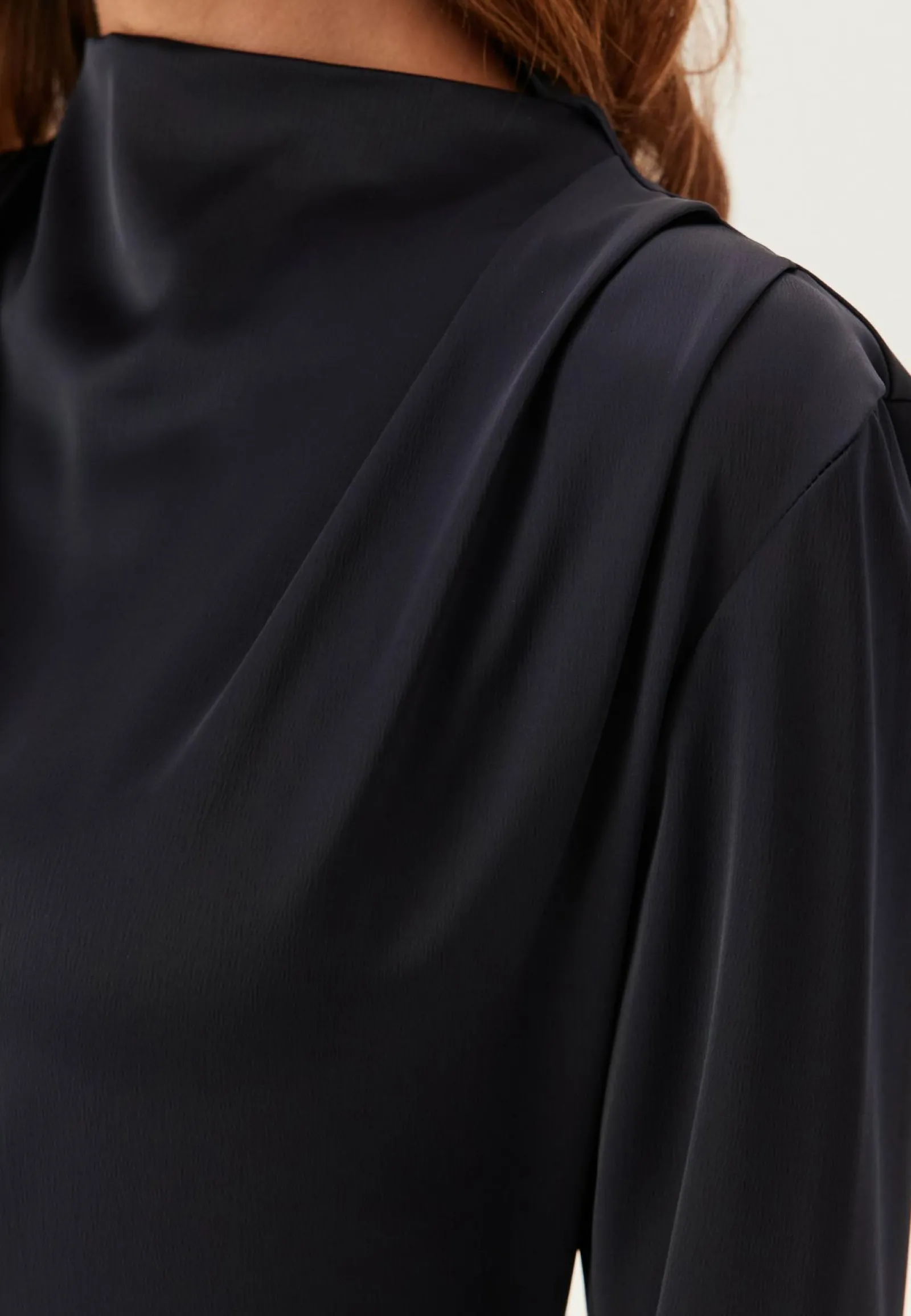 Bubbleroom Occasion Satiinimekot|Juhlam Ekot*Satin Cowl Neck Midi Dress