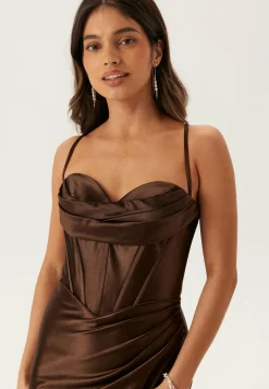 Christian Koehlert Morsiusneitomekot|Juhlamekot*Satin Evening Dress