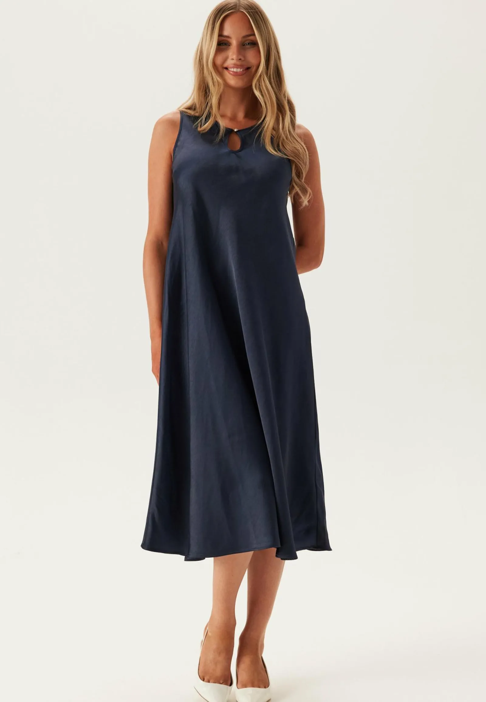 Ida Sjöstedt Juhlamekot|Midimekot*Shonda Dress