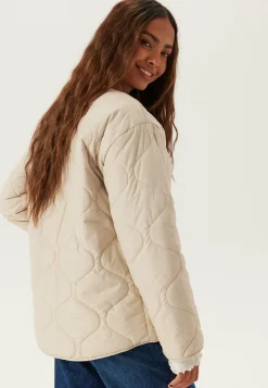 BUBBLEROOM Tikkitakit|Syystakit*Short Quilted Jacket