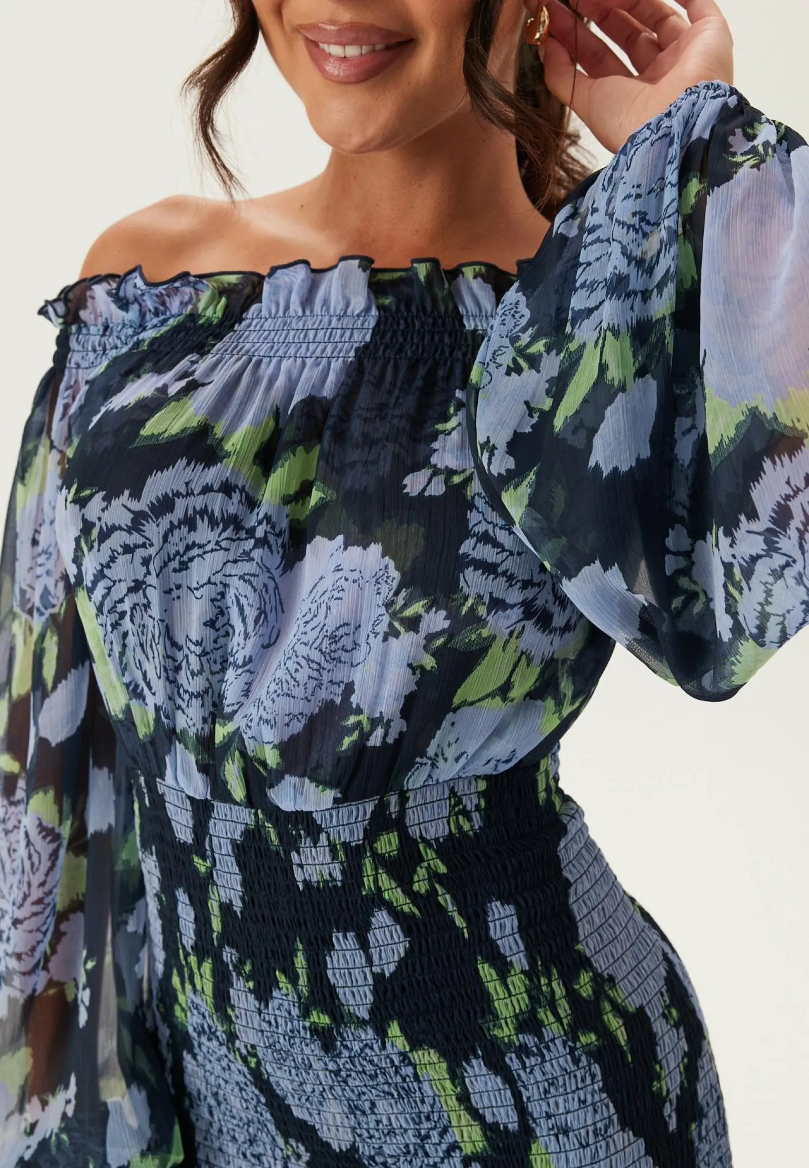 Bubbleroom Occasion Smokkimekot|Juhlamekot*Smock Off Shoulder Maxi Dress