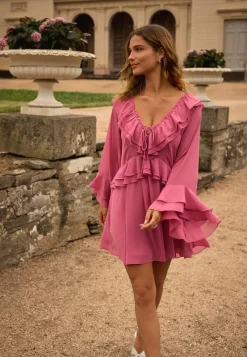 Bubbleroom Occasion Röyhelömekot|Pitkähihaiset Mekot*Trumpet Sleeve Frill Short Dress