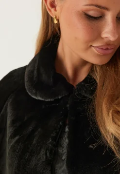 VILA Viitat|Tekoturkisjakut*Vibarbara Cape