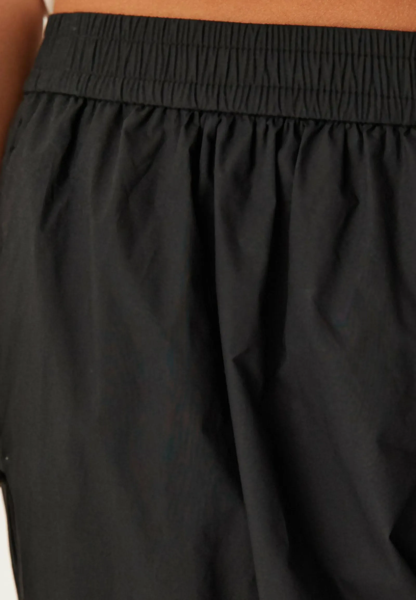 VILA Leveälahkeiset Housut|Keskivyötäröiset Housut*Viemilie Hw Parachute Pants